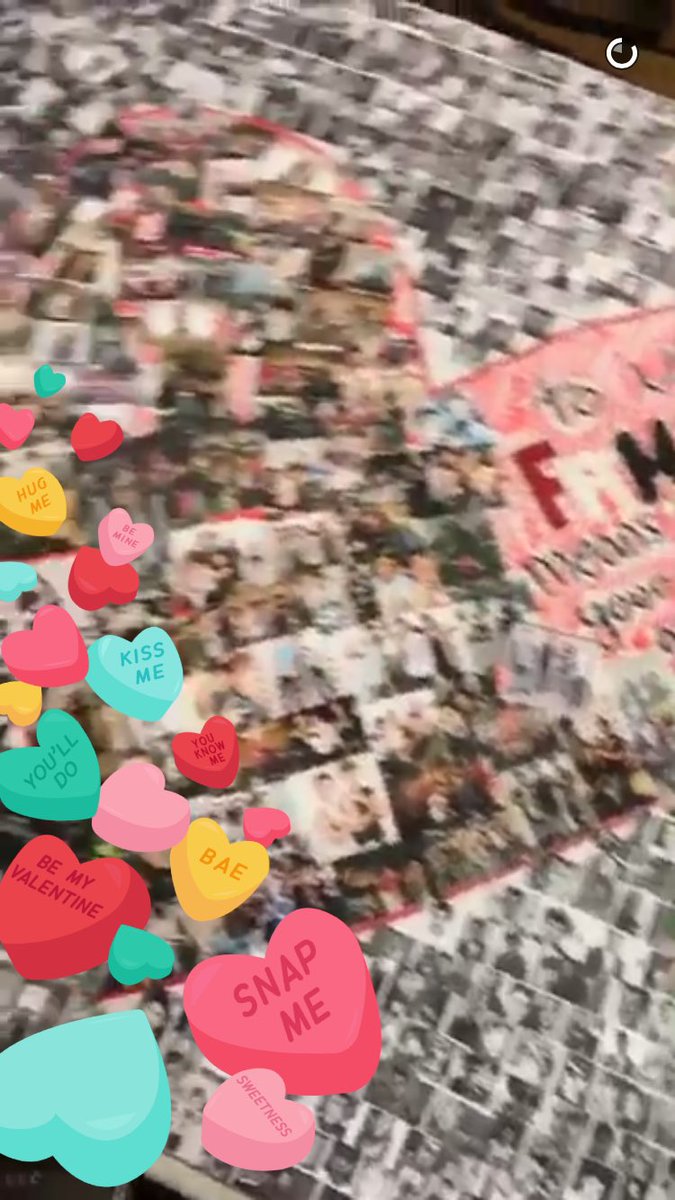 anythingevans's tweet photo. I WAS ON TAYLORS SNAPCHAT STORY😭😫 https://t.co/aeToO6iyFY
