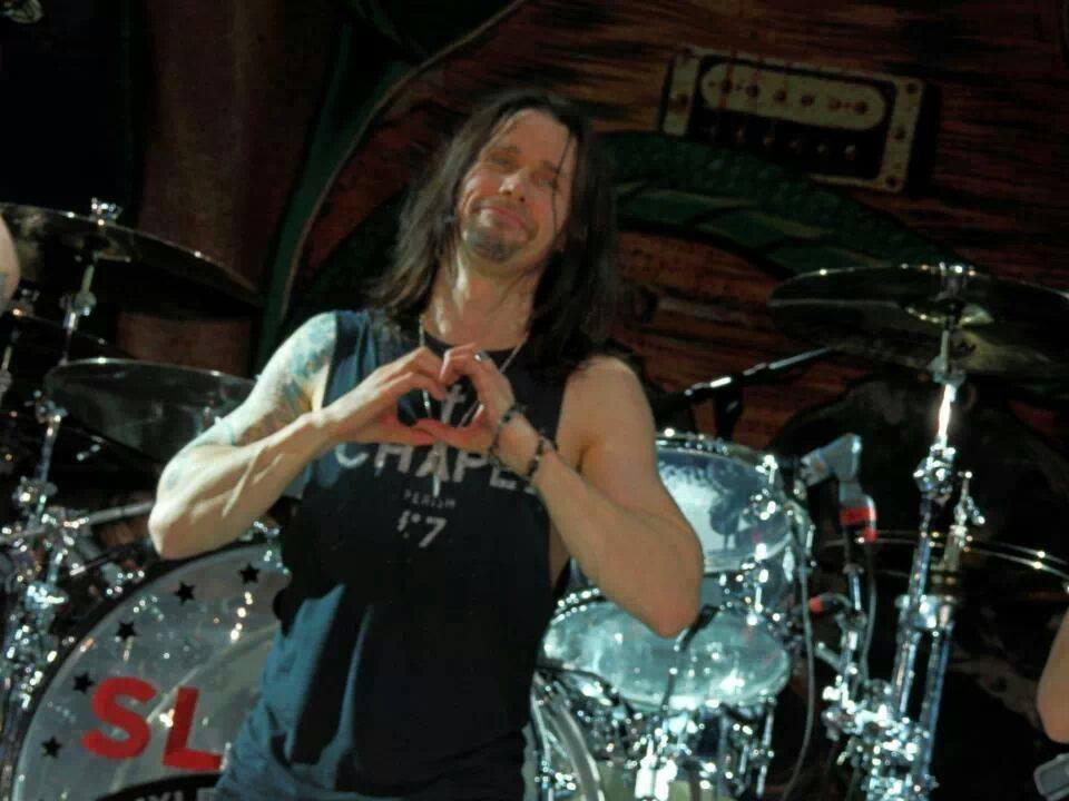 Happy Valentine's Day! iiii]; )' <3 <a href="/Slash/">Slash</a>  <a href="/MylesKennedy/">Myles Kennedy</a>  <a href="/alterbridge/">Alter Bridge</a>