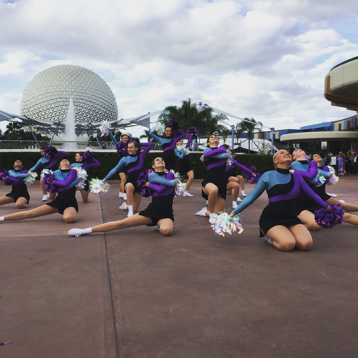 bclancerettes's tweet photo. Lancerettes at Epcot! #ettes #ast16 @BCHS_SDE https://t.co/7ZXEEw6n91