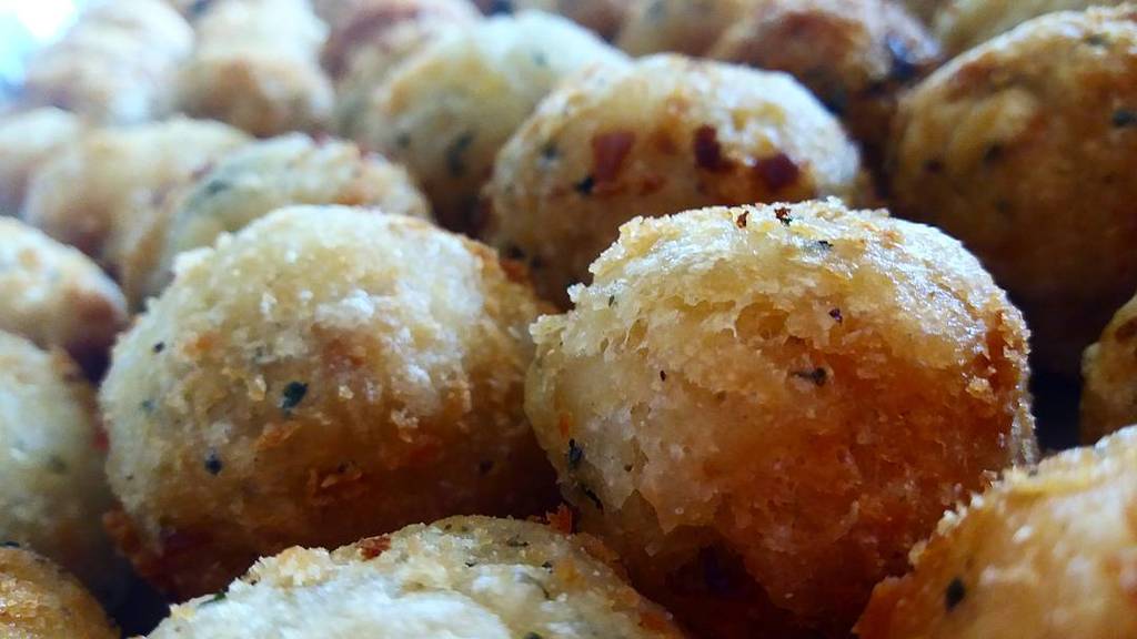 candygourmetPTY's tweet photo. Croquetas de yuca, puerto y cilantro...
Hoy celebramos el amor 😉😍
Feliz día! https://t.co/77DZ4VKsHe https://t.co/s6esVayd1u