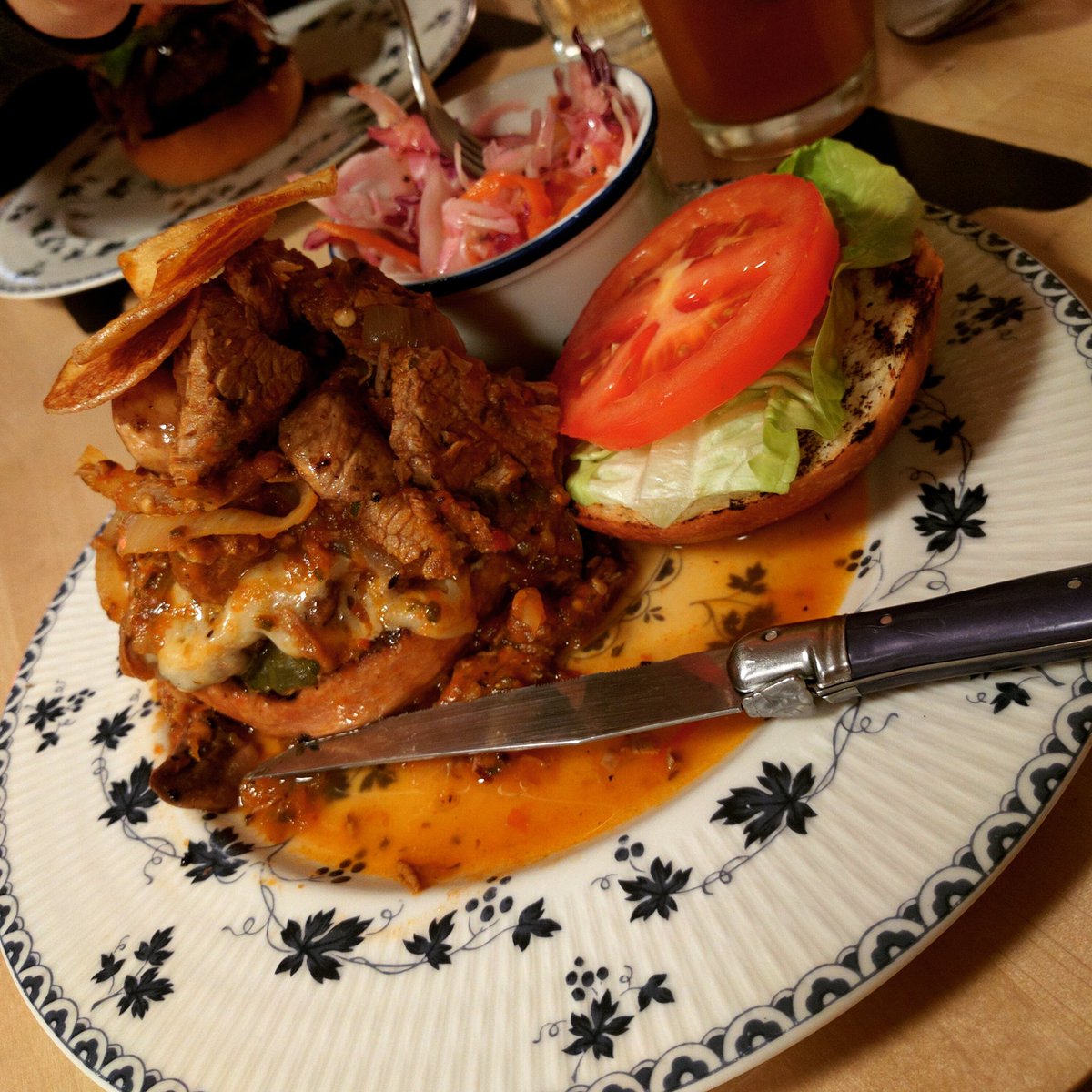 UmmerKhan5's tweet photo. #properburgers #brisketfire #mansmeal #yummy #burger #Valentines #lol #EastLondon #pulledbeef #tasty #foodporn https://t.co/GMsEzYrQMK
