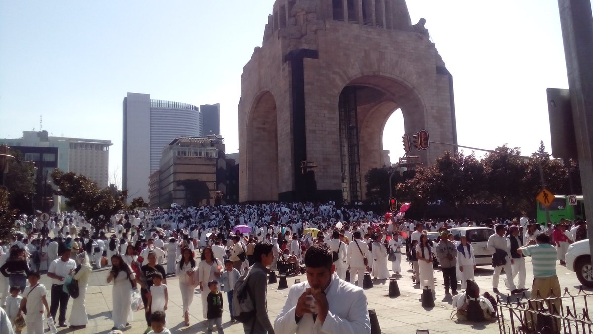 Enrique62637206's tweet photo. Por que grande es la misericordia de dios 1200 almas bajaron a las aguas del Bautismo #SoyLuzdelMundo #LdmBautismos https://t.co/jbPAZEiUAO