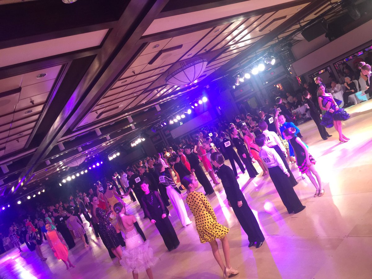 ballroomgiant's tweet photo. @LaClassiqueduQC kids &amp; more kids!! 8,000 overall entries! @THERussellGrant @arlenephillips @JMGenereux @abc7george https://t.co/Njqe8UEKRi