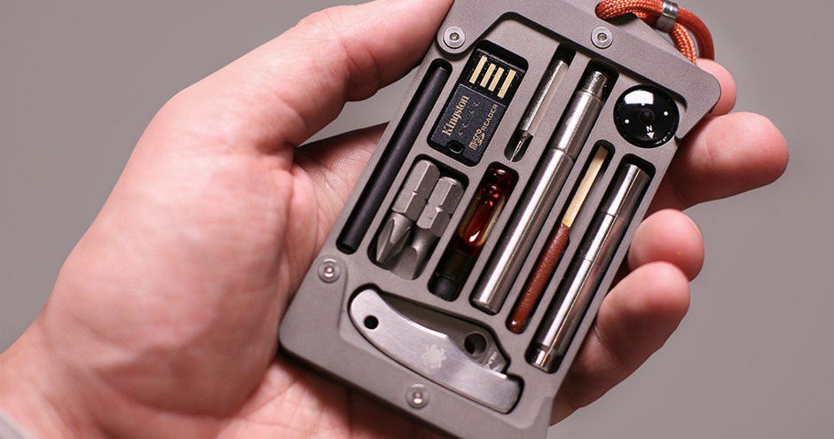 themanualguide's tweet image. All the Tools You Need Are in the @jackfishsurvive. themanual.com/living/all-the…