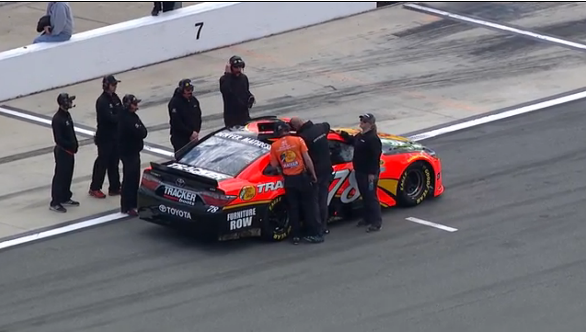 FalciAdaptive's tweet photo. Roof flap issue keeps @MartinTruex_Jr parked in qualifying: https://t.co/jsFnRF3MBC via @NASCAR.com #FurnitureRow https://t.co/tdylohPHw7