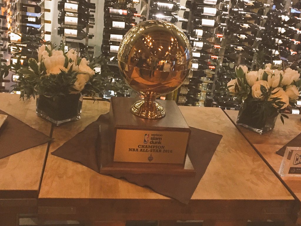 AthleteGuyTy's tweet image. I found @ZachLaVine's trophy! #SlamDunkChamp
