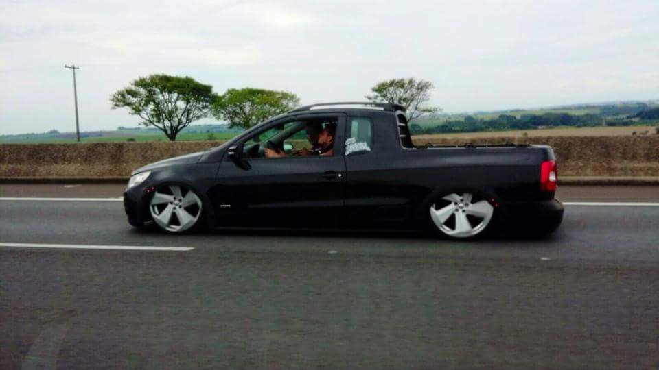 rebaixados_'s tweet photo. Saveiro baixo na fixa e R20" . https://t.co/Keq1WFdMUn