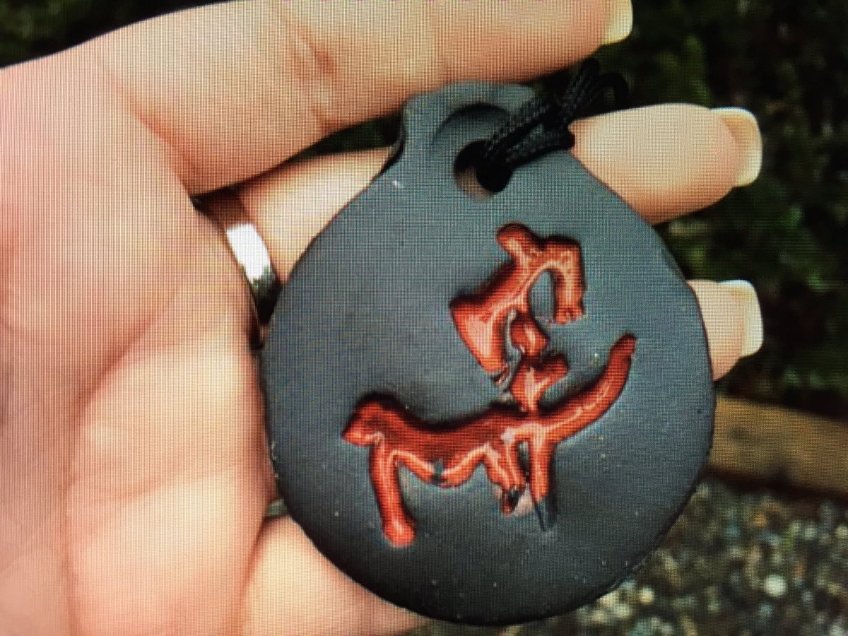 Kristi_lea's tweet photo. Lucky Valentines Day @ Tacoma's Firefighter Memorial on Ruston Way. ❤️🐒❤️ #Monkeyshines2016 https://t.co/JKF9dooyxL