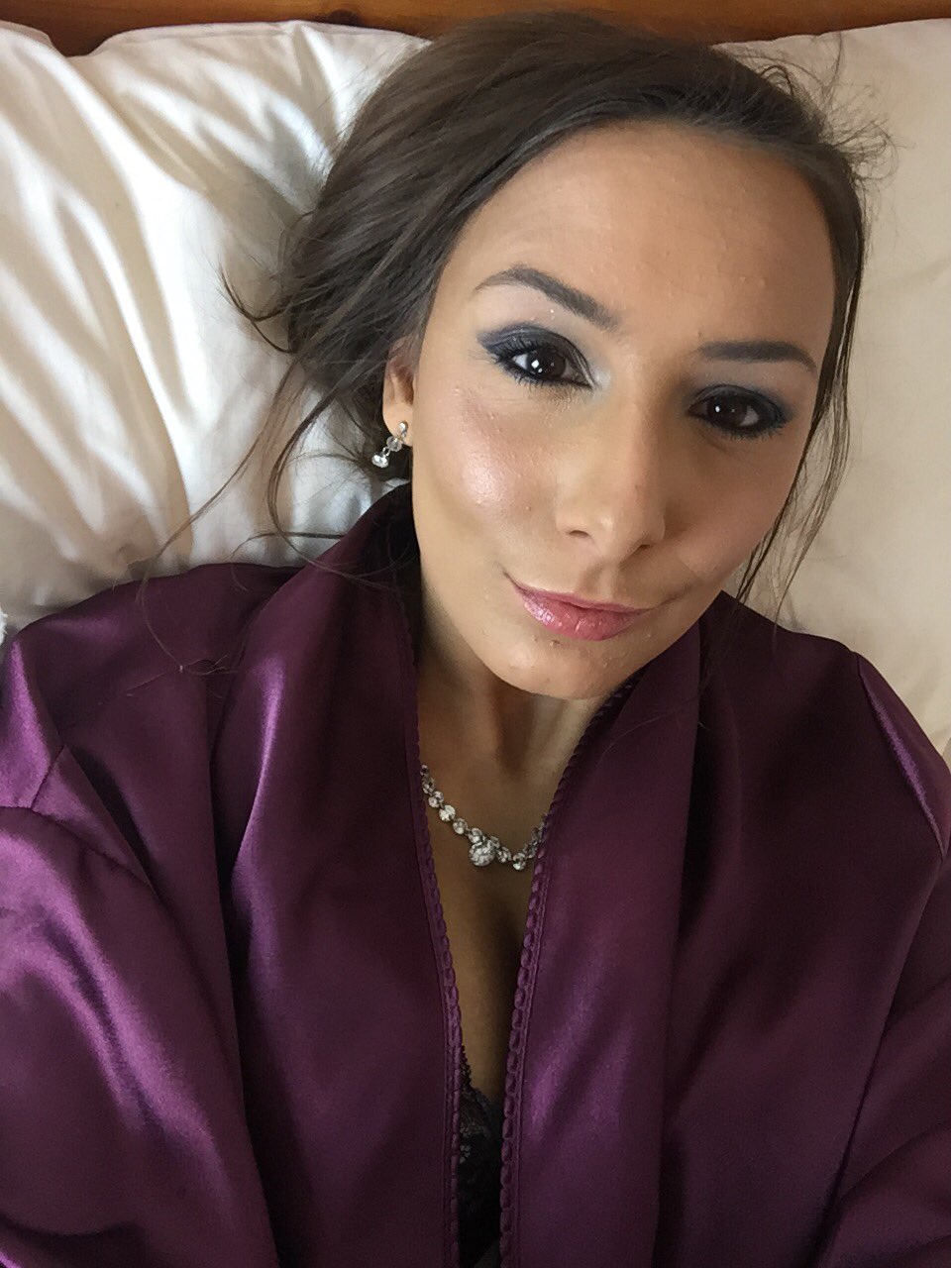 Mariah Leonne on X: I made a super hot new video tonight. Can't wait for  you all to see it! 😍😍 t.coP2aU09j0u2  X