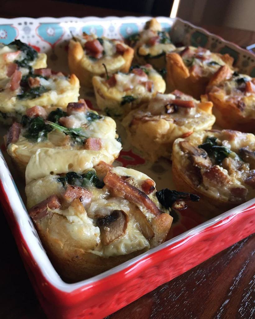 hellomailee's tweet photo. i'm just a lowly sous chef to @omgitschau :< #breakfast #breakfastcups #foodporn #foodstagโฆ https://t.co/eHCMLMmd53 https://t.co/UrlWaIuKwh