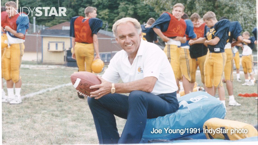 IndyStarSports's tweet image. Hall of Fame HS football coach, Hamilton County councilman Jim Belden dies at age 77. indy.st/1U1SFfV