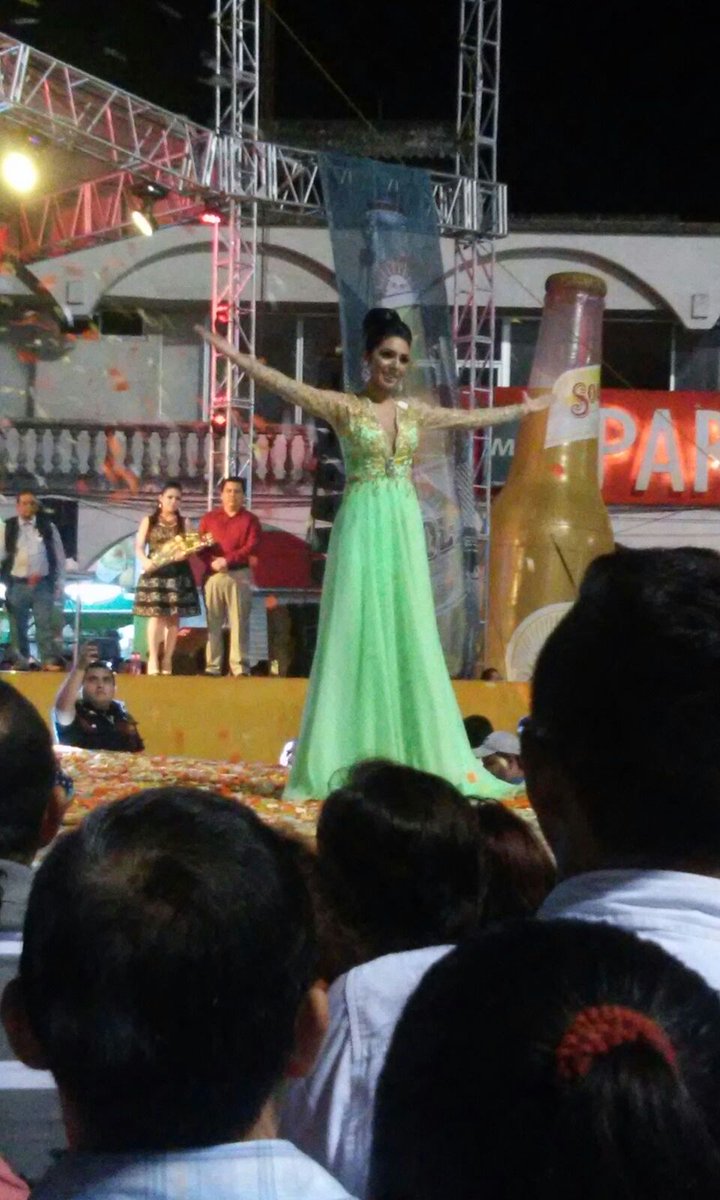 miguel_LH500's tweet photo. Deyanira Ruiz Acuña, embajadora de Cárdenas 2016. #FeriaTabasco #Cardenas #Tabasco #Tweetab https://t.co/E7amMJ5SSq
