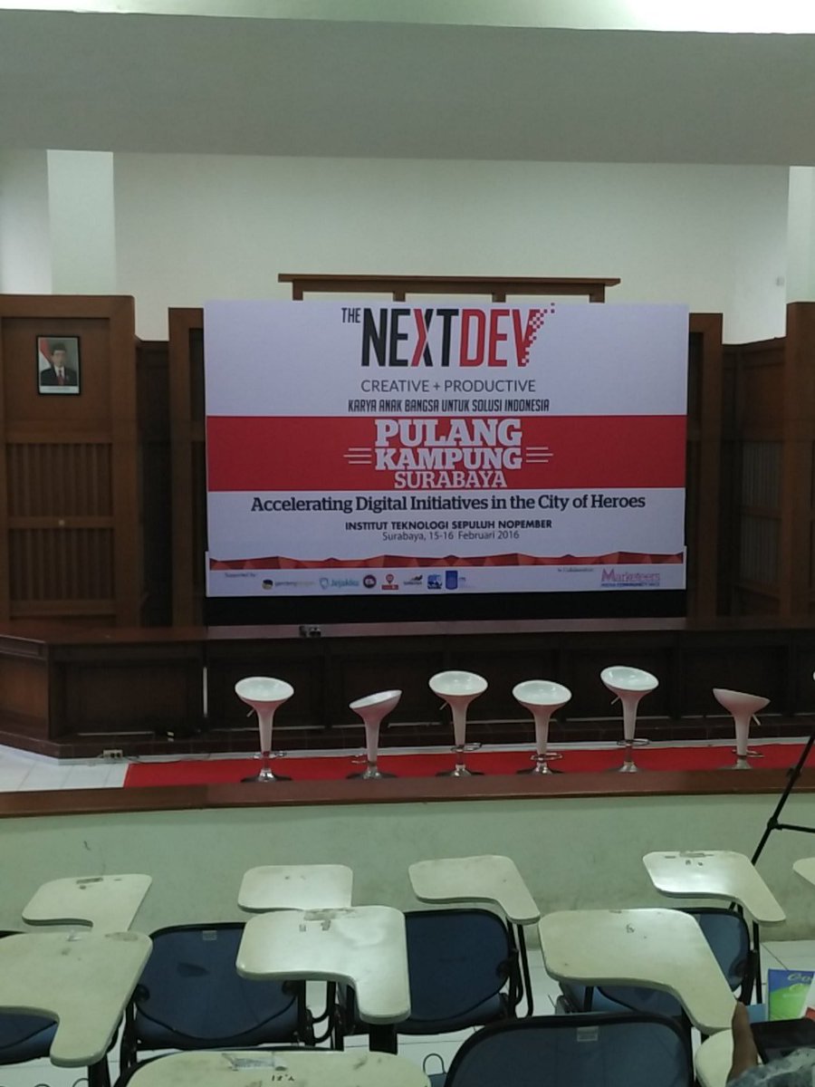 irwin73's tweet photo. Menunggu acara #NextDev #PulkamSurabaya , so excited !  @the_nextdev https://t.co/XEDOfIZVNI