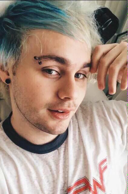 Val23_'s tweet photo. ZAYN AND MICHAEL ARE MY LIFE https://t.co/rDJiyRK9Sy