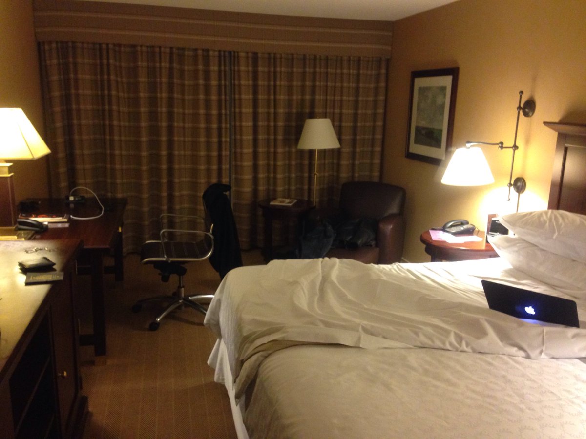 winterpegwayne's tweet image. Sweet four hour layover diggs