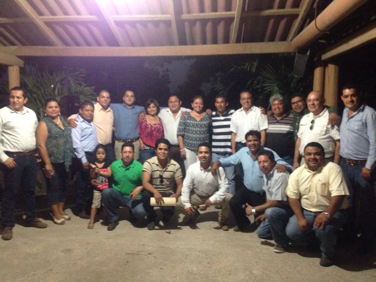 jeabcume's tweet photo. Un buen lider Y Amigo El Dip. Pascual Sigala. #foronuevosolmich  juntos trabajando por Michoacán. @Sergiomecino https://t.co/bSyIRHtX9v