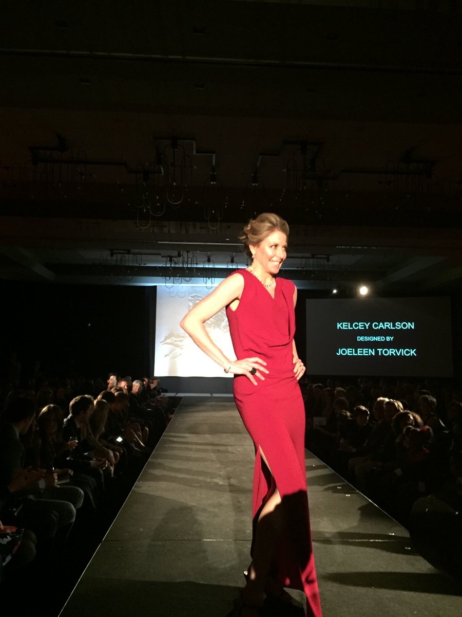RedDressMN's tweet photo. So gorg, @KelceyFox9! Gown by @joeleentorvick. #GoRedMN https://t.co/vjiB6UewS7