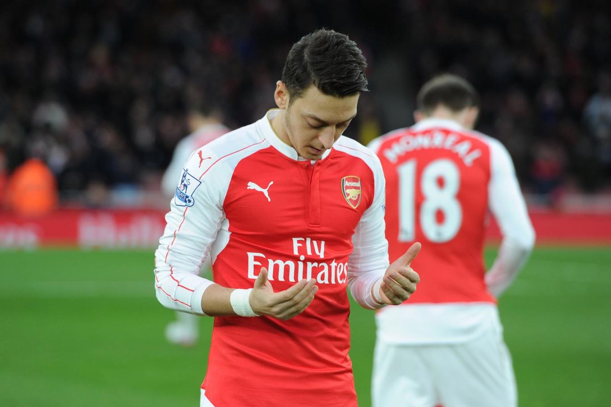 TheGunnersWay's tweet photo. These Buddha's ain't got nufin on Muslims bruv. A simple Bismillah made that f.k turn in to a goal. https://t.co/zUZFmdQrHw
