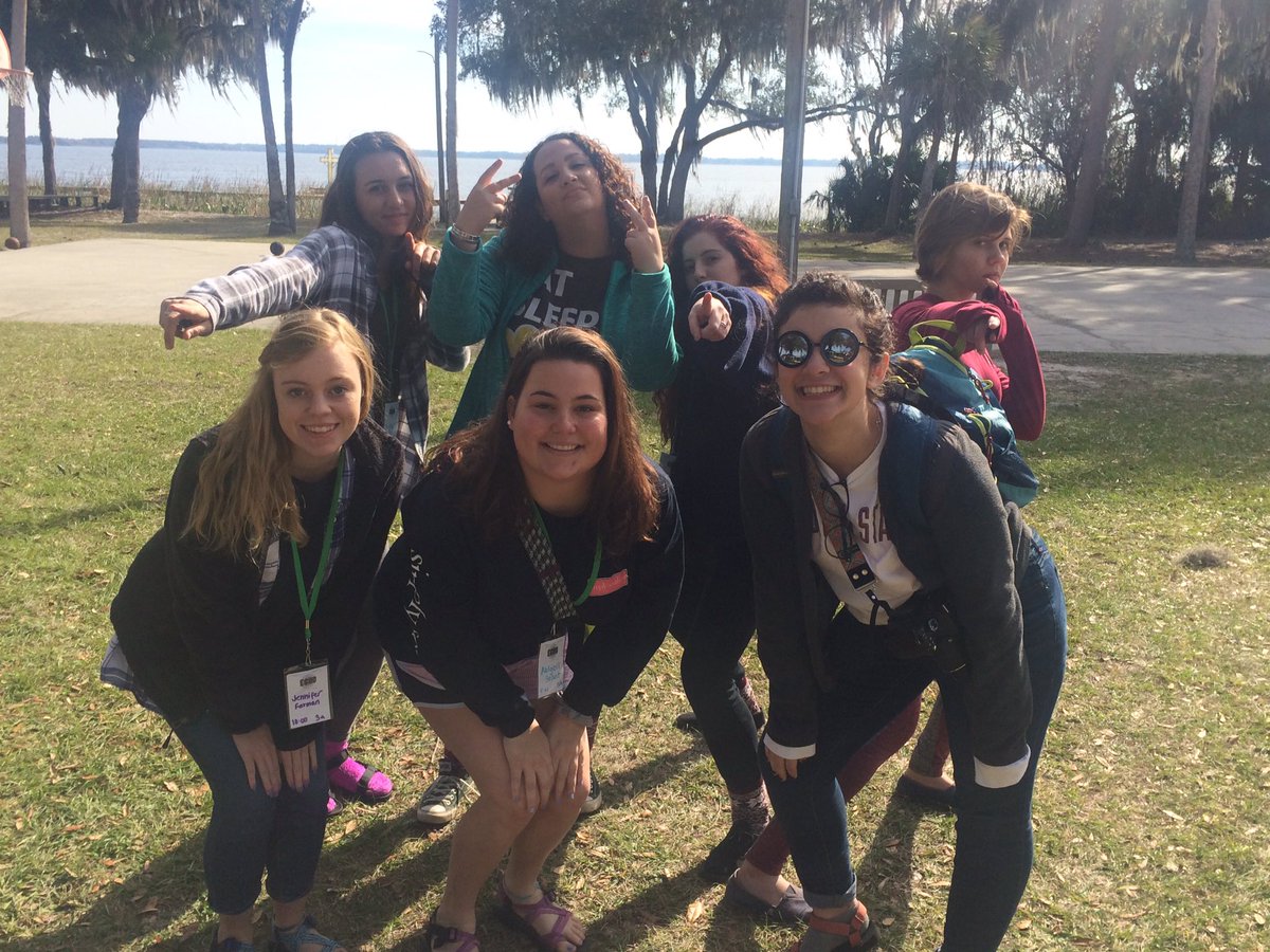 marisaelena_'s tweet image. Made some new friends this weekend. hopefully we all get to work together this summaaa. #preview2016