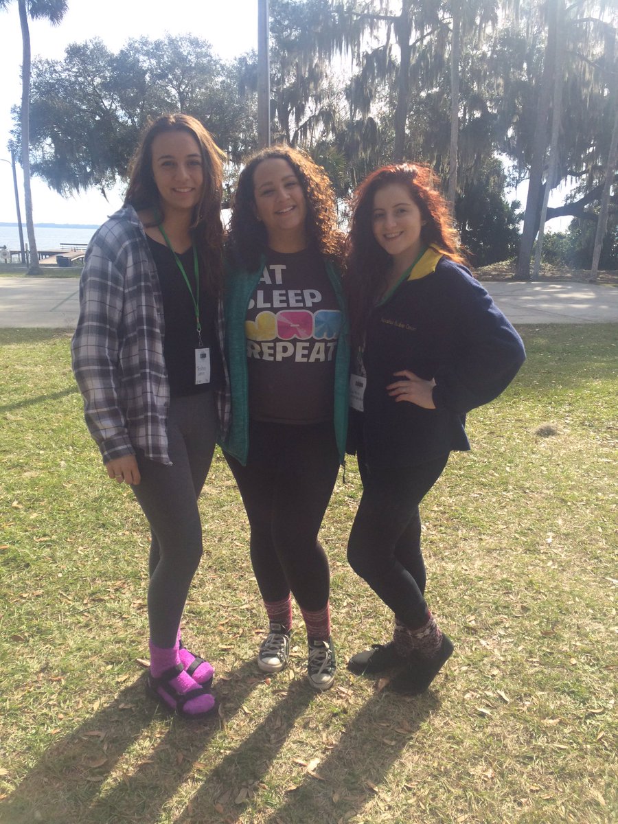 marisaelena_'s tweet image. Made some new friends this weekend. hopefully we all get to work together this summaaa. #preview2016