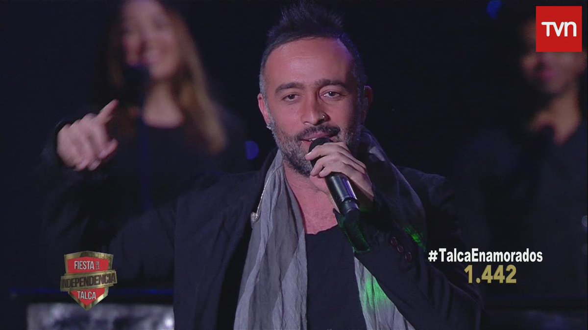 TVN's tweet photo. Quédate tantito más quiero sentirte mía, y abrázame 🎶 #TalcaEnamorados con @CamilaMX → https://t.co/DZ7pNGTtiO https://t.co/KK0py5xhGI