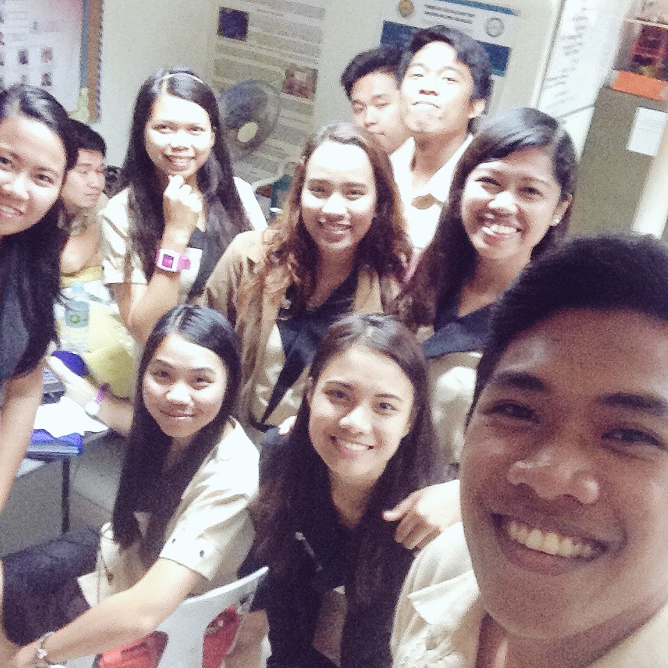 iansolbbiana's tweet photo. Last few hours of duty. #TeachingStream hoooray! 🙌🏻🙌🏻🙌🏻 https://t.co/VVIqPdG1XC