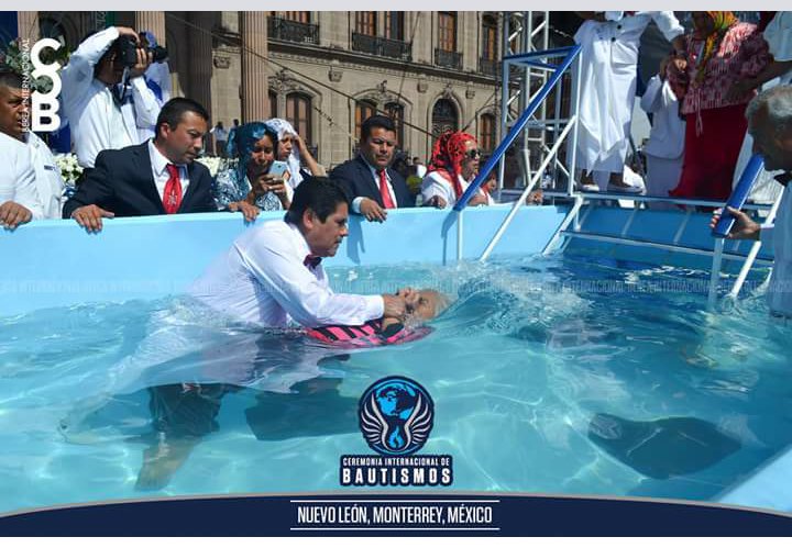 ManuelMues's tweet photo. #SoyLuzdelMundo #LdmBautismos Monterrey https://t.co/4Ls52uj7qr