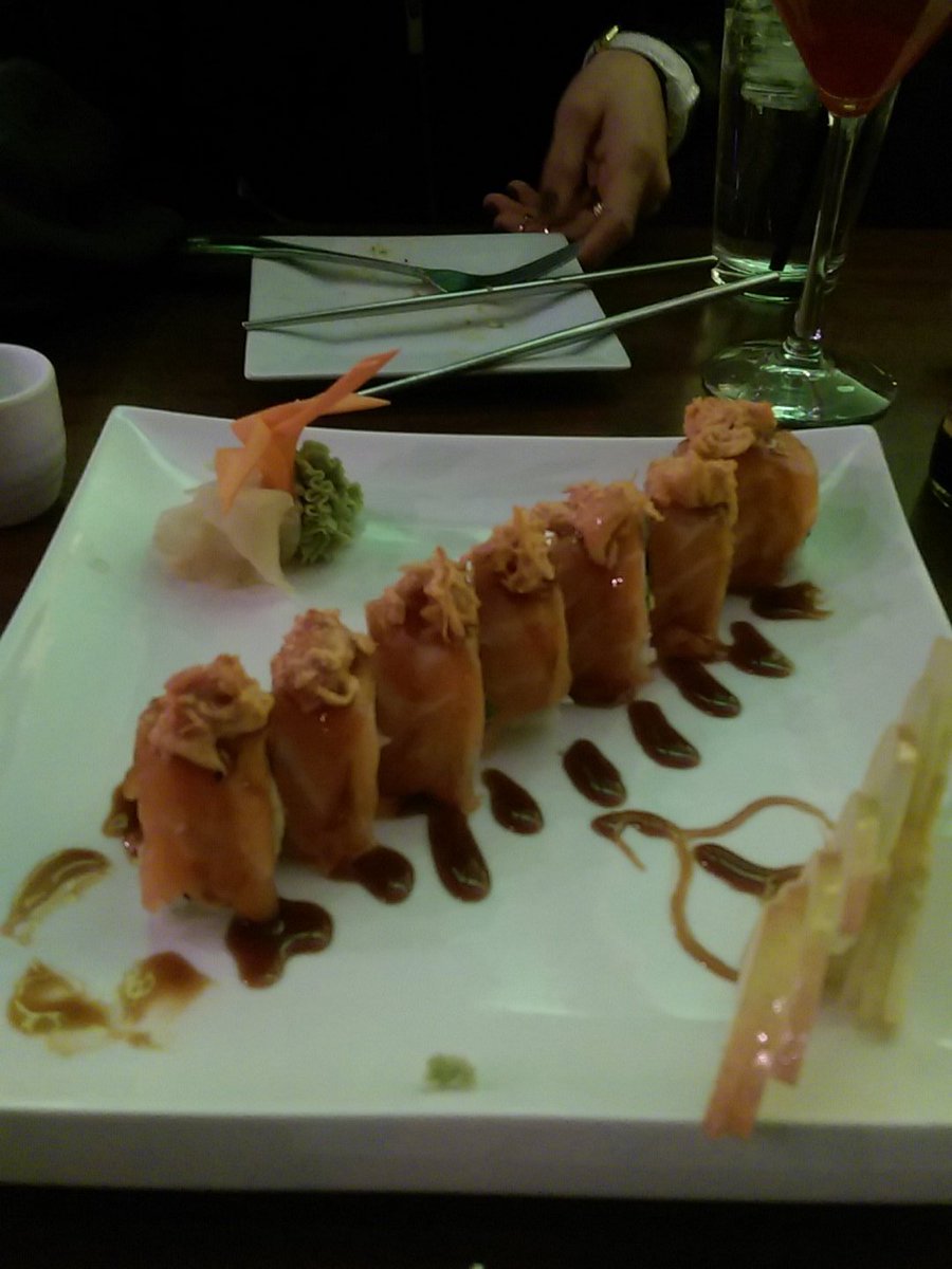 CGE00corp's tweet photo. Norway kiss roll Valentine's dinner💓 https://t.co/6U11zGsvQs