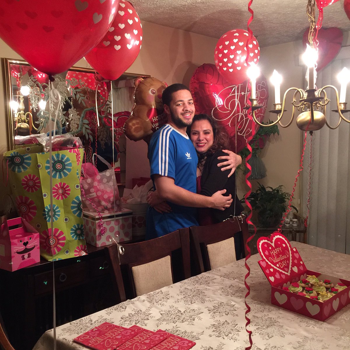 cloudy005's tweet photo. Feeling 💘 #Valentines #cute #cloudyworld https://t.co/cKWSE9kfkv
