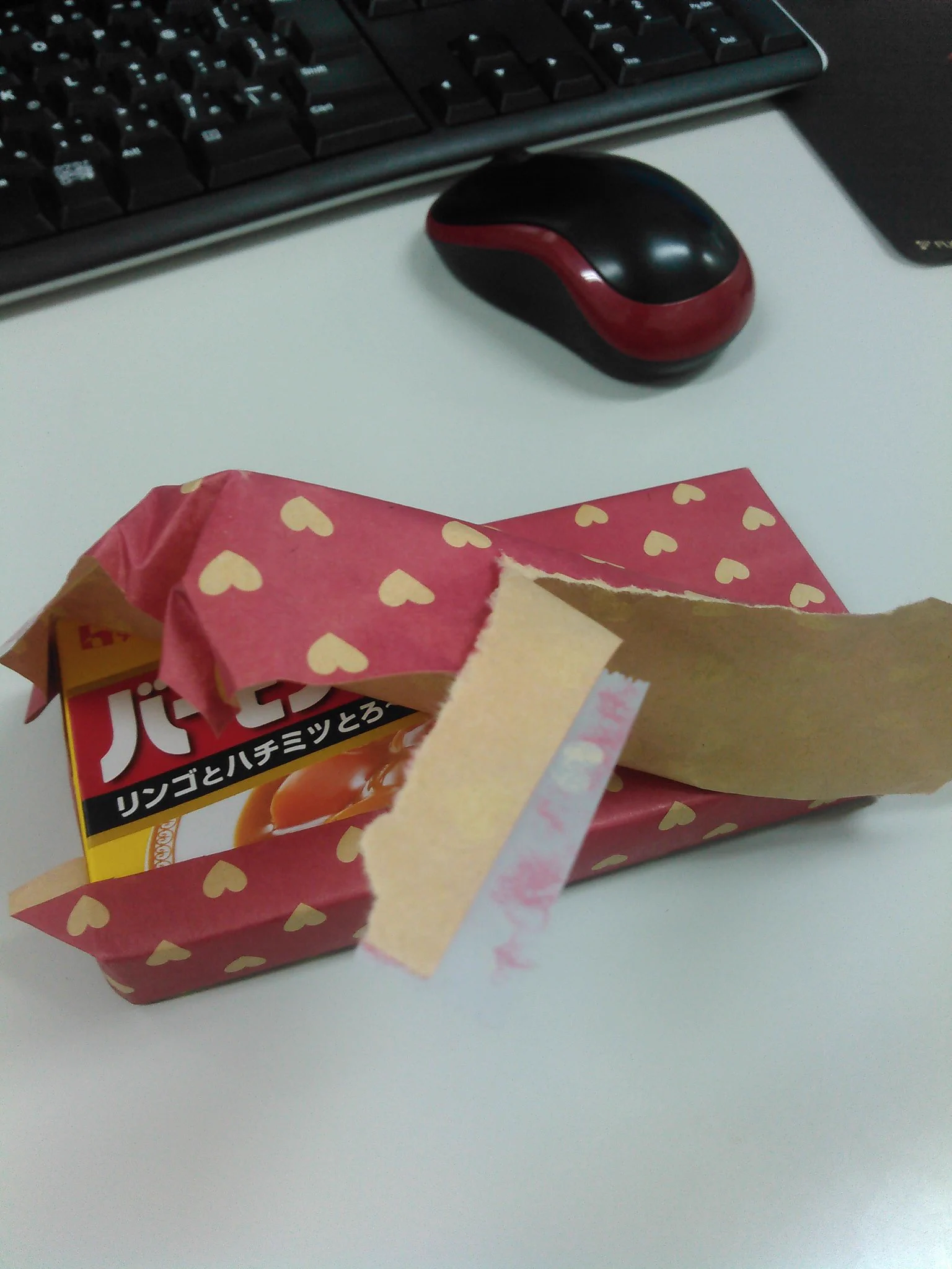 お返しはホワイトシチューかな？バレンタインチョコだと思ったらカレーだったｗｗｗ