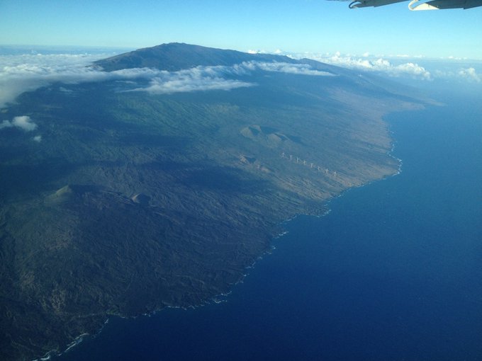 There's a whole world out there to help. If ur feeling #depressed, go help someone else! #uplifting #service<a href="/tag/service"class="tags"><span>#service</span></a><a href="/tag/maui"class="tags"><span>#maui</span></a><a href="/tag/uplifting"class="tags"><span>#uplifting</span></a><a href="/tag/depressed"class="tags"><span>#depressed</span></a>