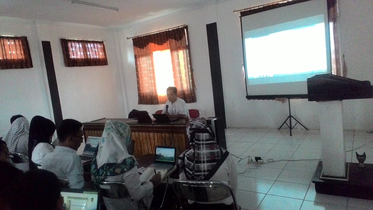 Wanayasa2's tweet photo. Bimtek simkeuda seluruh desa se-kecamatan Wanayasa kabupaten purwakarta @DediMulyadi71 @HumasPWK @Kaharti_PWK https://t.co/NUxg4Cw4es