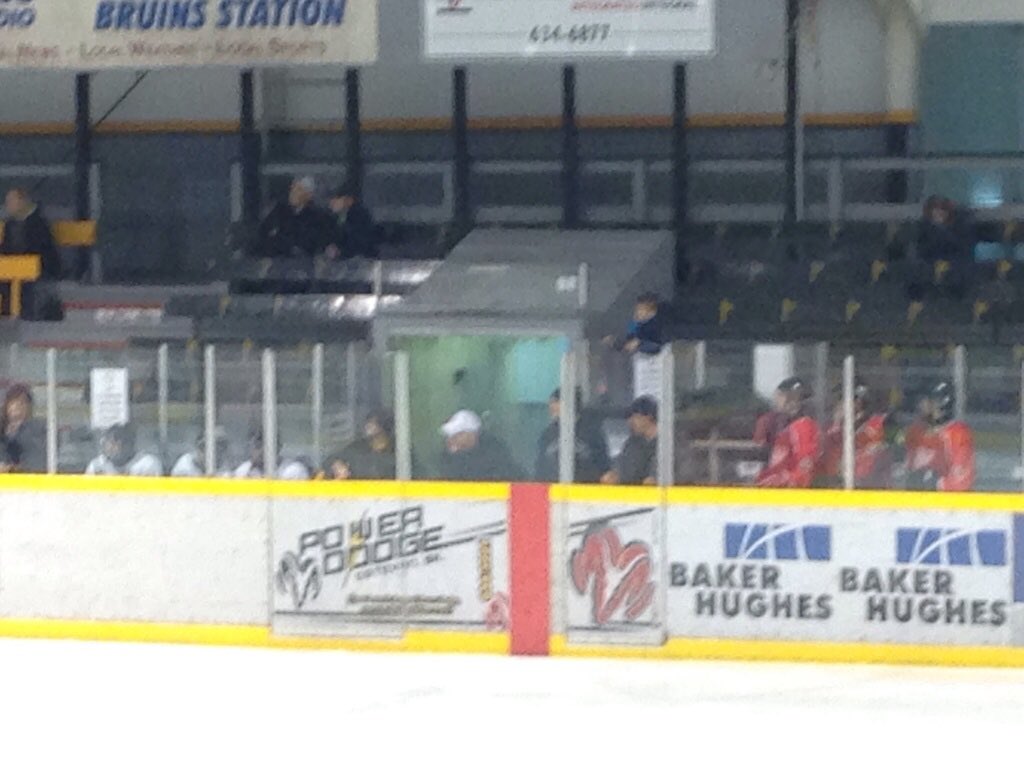 aaa_midget's tweet photo. Wings get a big 7-1 win in one hell of a game in Estevan. 135 pims handed out tonight #midgetAAAhousesilveradowings https://t.co/uggnmE6sME