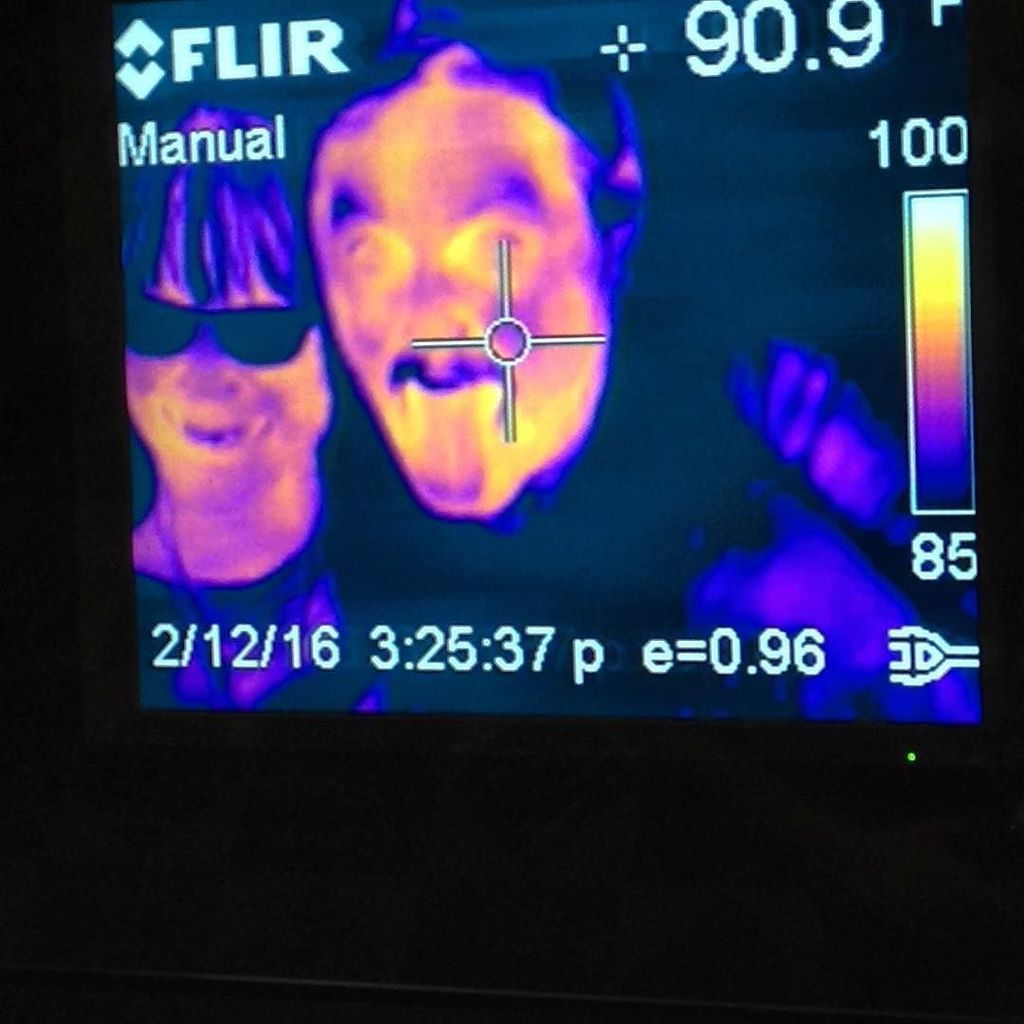 Hanging with my mommy on Valentine's Day ift.tt/1VfGRVT