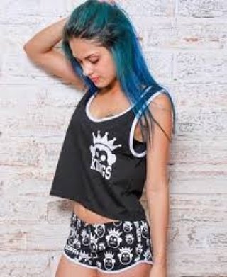 karolin12806138's tweet image. Falta 3 dias pra o niver da minha princesa linda tati zaqui faz dia 18/02/16 #22 anos mim siga vcs que são fãs.