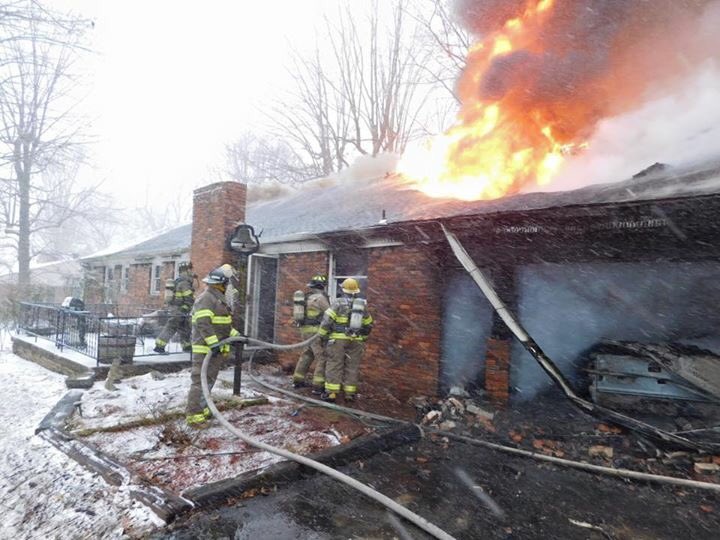HalifaxFire50's tweet photo. More pics from the woodland circle fire.@joeimel https://t.co/S8ohxWt9M7