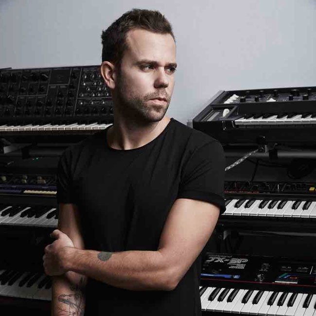 M83 Bakal Menggelar Konser di Jakarta bit.ly/1Lp1E3y