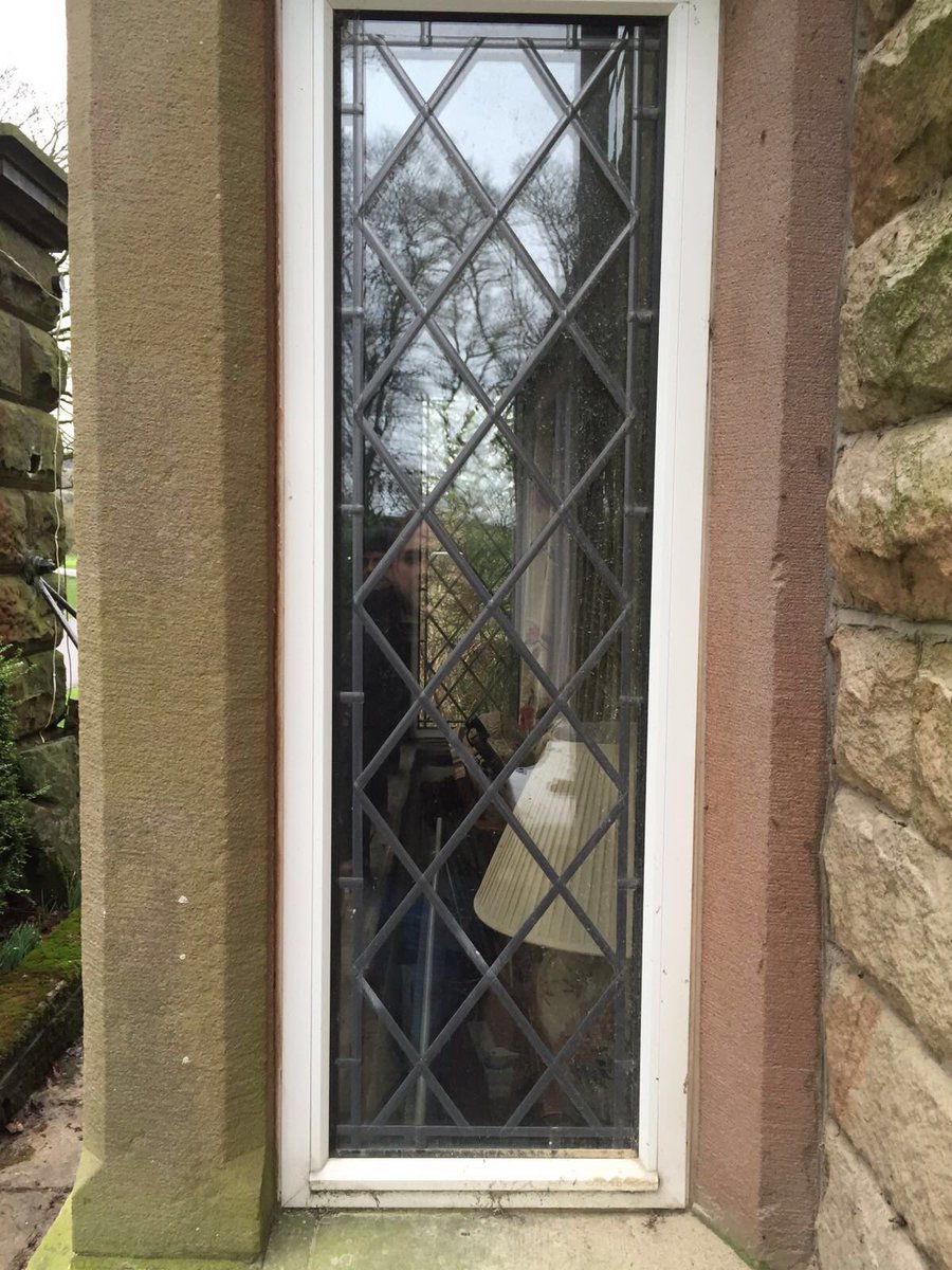Dentonglass's tweet photo. Beautiful leaded double glazed units fitted.#Cheshire #denton #manchester #windows #TheTradesHub https://t.co/WT8MYZyhCB