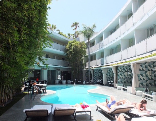 Top Ten Travel Tips tweet media