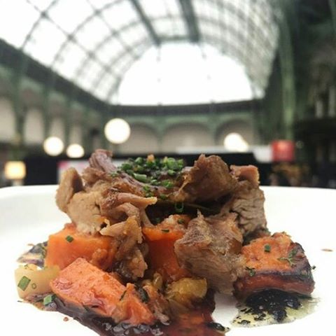 Épaule d'agneau confite 14h,boniato,échalotes,dattes,noix by Rafael Gomes.Un cadeau pour les papille! #tasteofparis