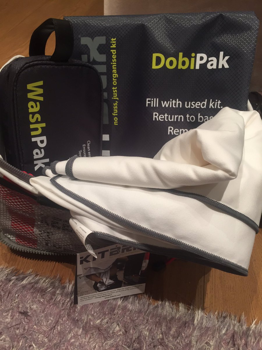 katthekat75's tweet photo. My #swimbag has never looked so tidy!!@helsvarc take note of the new @KitBrix accessories #dobipak #washpak #towel https://t.co/SeJGuNezJy