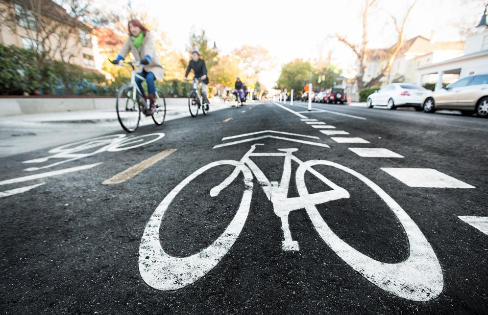 BicyclingMag's tweet photo. 70 percent of mayors think there should be more bike lanes: https://t.co/R44WHIgsH1 https://t.co/6yfLyTdZf5