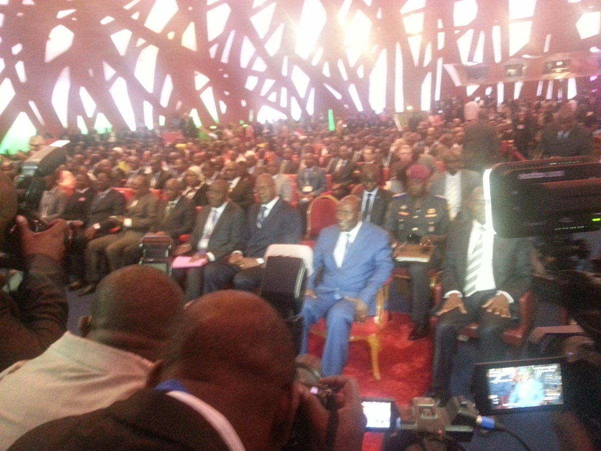mbtoure13's tweet photo. Arrivée du premier ministre ivorien, du président de la fanaf, des Officiels #fanaf #fanaf2016 https://t.co/bLiZRzLBsT