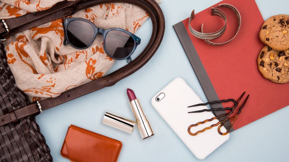GlamourSpain's tweet photo. Gana un viaje a #París y disfruta de un tratamiento en un spa @clarins_uk. #MultiYou https://t.co/nKvR3f3Yzk https://t.co/VMe4A6vFBM