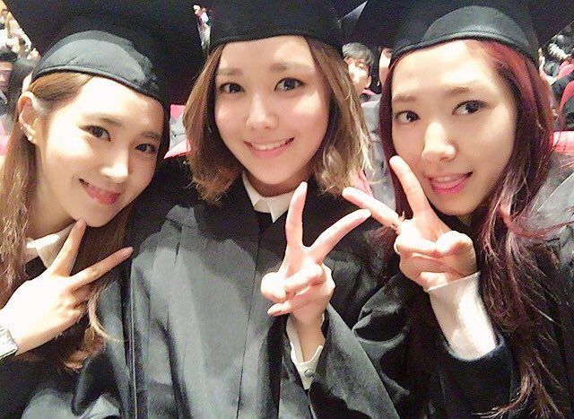 attaaaya's tweet photo. #akhirnyalulus #cielulus #lulusnie #sarjananie (2) https://t.co/He8IcVeXIk