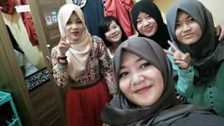 Sinta_Sanders's tweet photo. Hidupmu dan hidupku bgtu lama trpisahkan, namun waktu mnuntun kita tuk brtemu kmbali ({}) ^_^
#reuni @rocket_rockers https://t.co/KtsuCmiHva