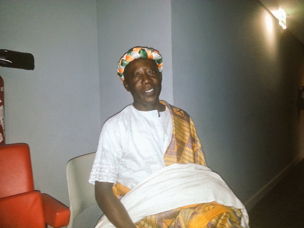 mbtoure13's tweet photo. #fanaf2016 #fanaf prestation remarquée du maitre de la parole https://t.co/CAY25KojxF