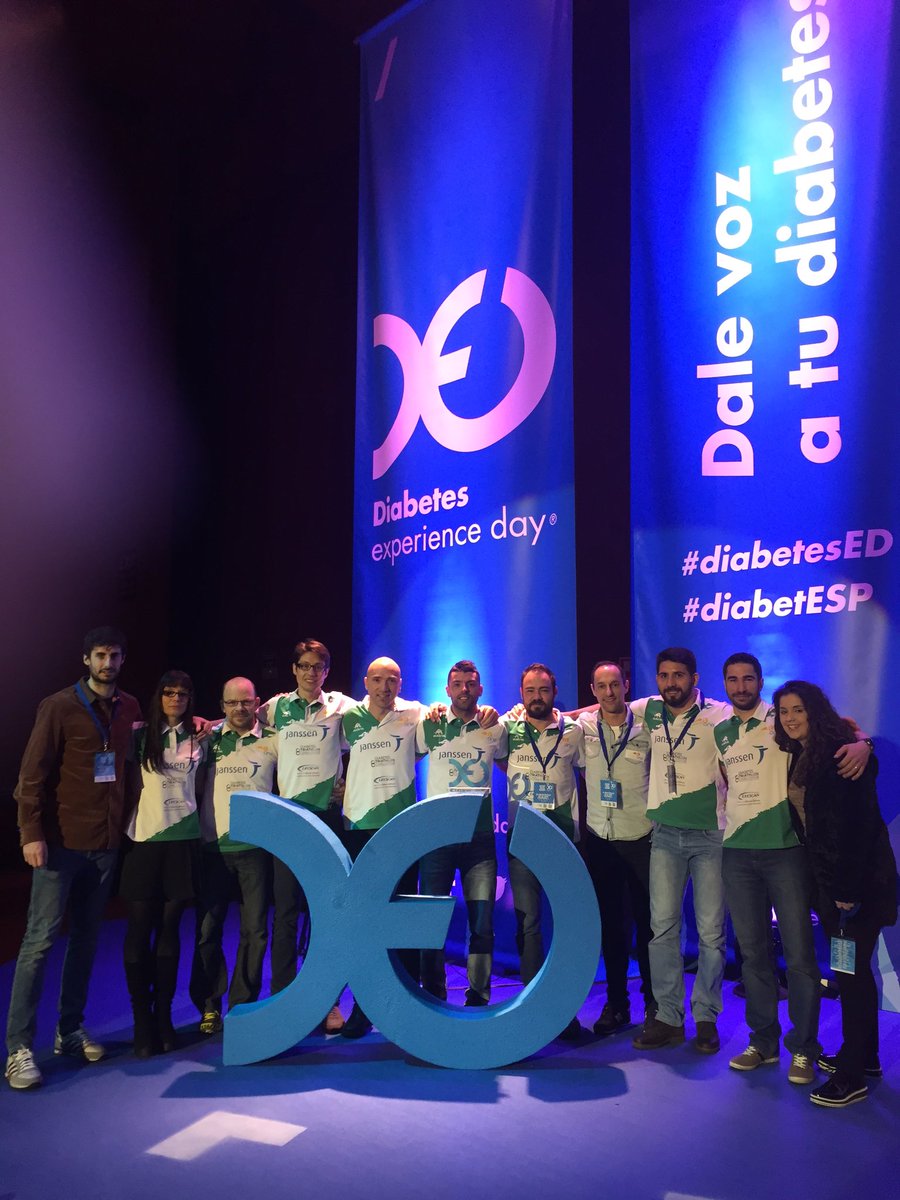 DTTA_2015's tweet photo. Homenaje a @TeamOne_ES por el @DTTA_2015 en #diabetesED. Gran día y pilas cargadas para próximos retos.Gracias!! https://t.co/1YI6YesOmn