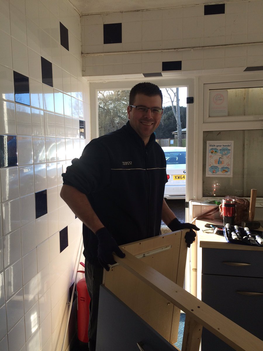 kelzjames's tweet image. Work in progress, removing the old kitchen from Sandy Scout Hut. @Daveharwood1982 @Sandy6796