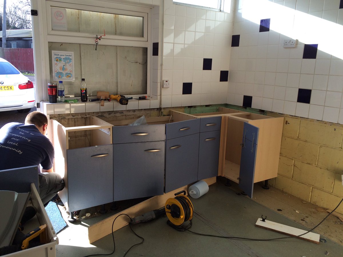 kelzjames's tweet image. Work in progress, removing the old kitchen from Sandy Scout Hut. @Daveharwood1982 @Sandy6796